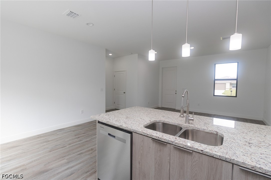3 Bed SingleFamilyResidence for Sale in Port Labelle, photo 13