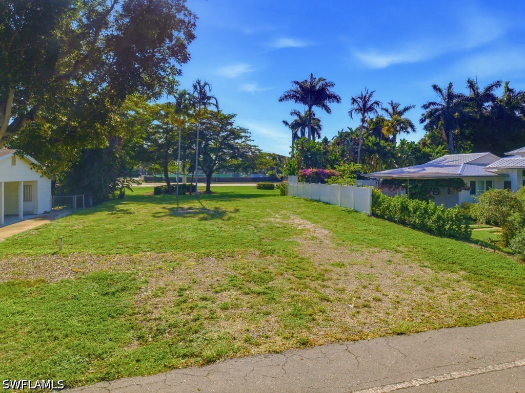 Residential for Sale in Lake Park, photo 13