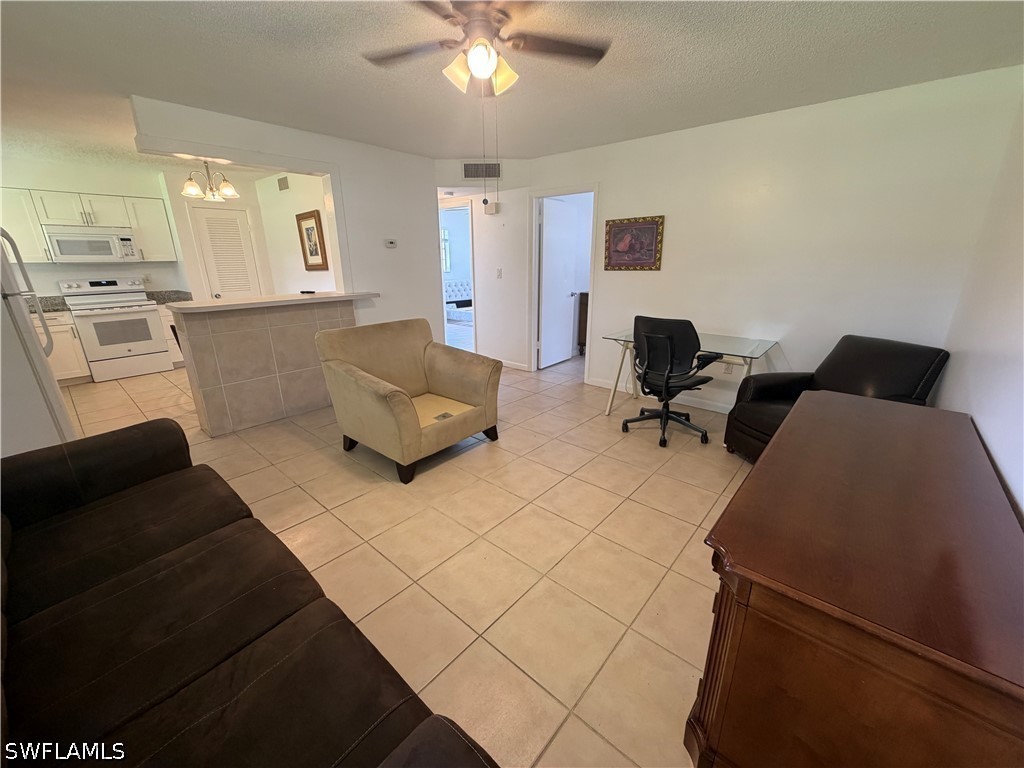 2 Bed Condominium for Sale in Poinciana Condo, photo 13