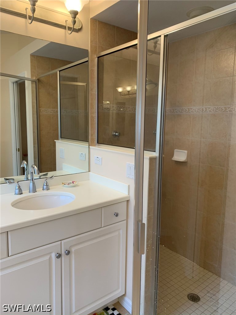 3 Bed SingleFamilyResidence for Sale in Naples, photo 13