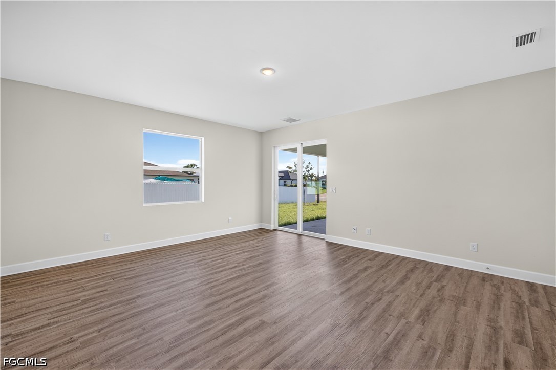 4 Bed SingleFamilyResidence for Sale in Cape Coral, photo 13