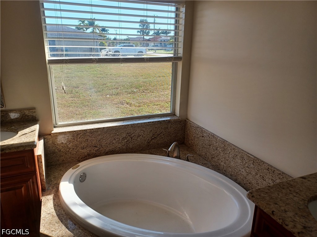 3 Bed Pool Home for Sale in Cape Coral, photo 13
