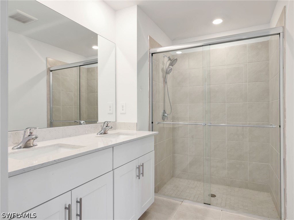 3 Bed SingleFamilyResidence for Sale in Savanna Lakes, photo 13