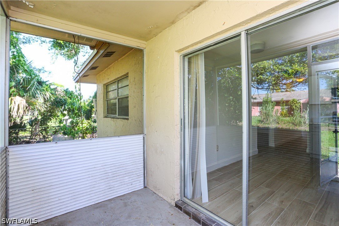 2 Bed SingleFamilyResidence for Sale in Naples, photo 13