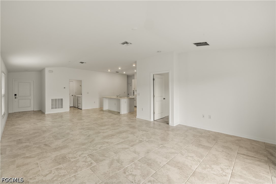 4 Bed SingleFamilyResidence for Sale in Crane Landing, photo 13
