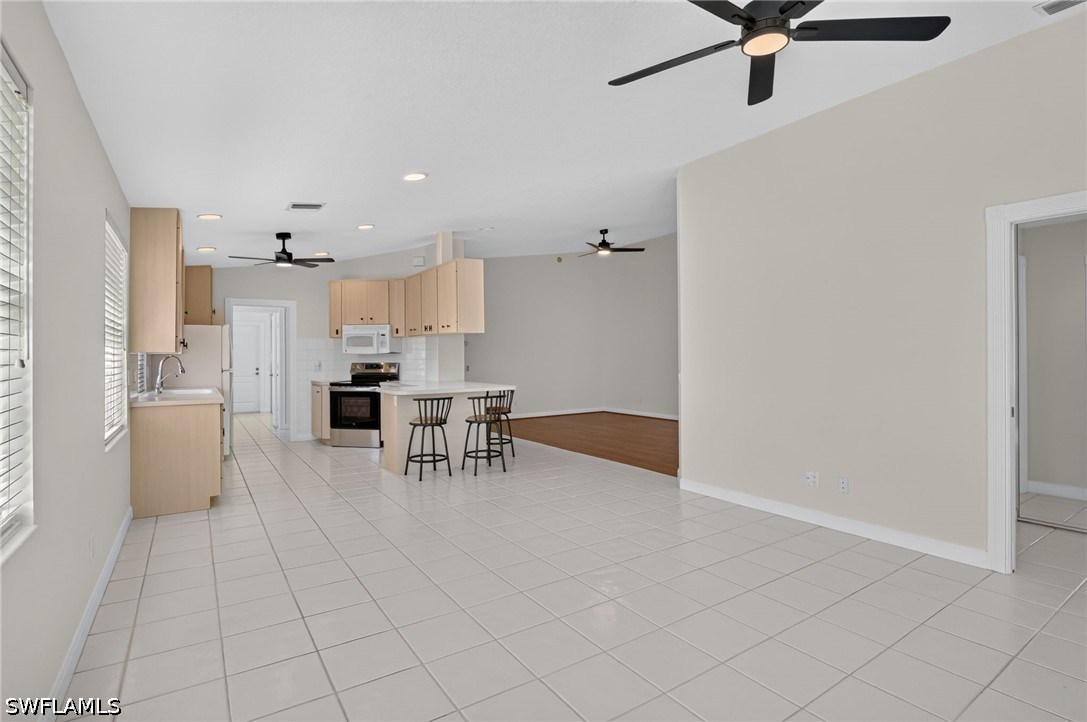 2 Bed Waterfront Home for Sale in Village Walk, photo 13