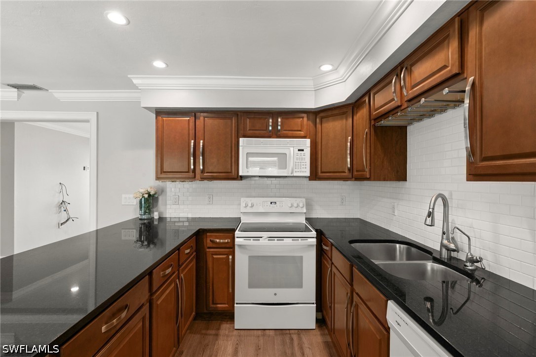 3 Bed Pool Home for Sale in Marco Island, photo 13