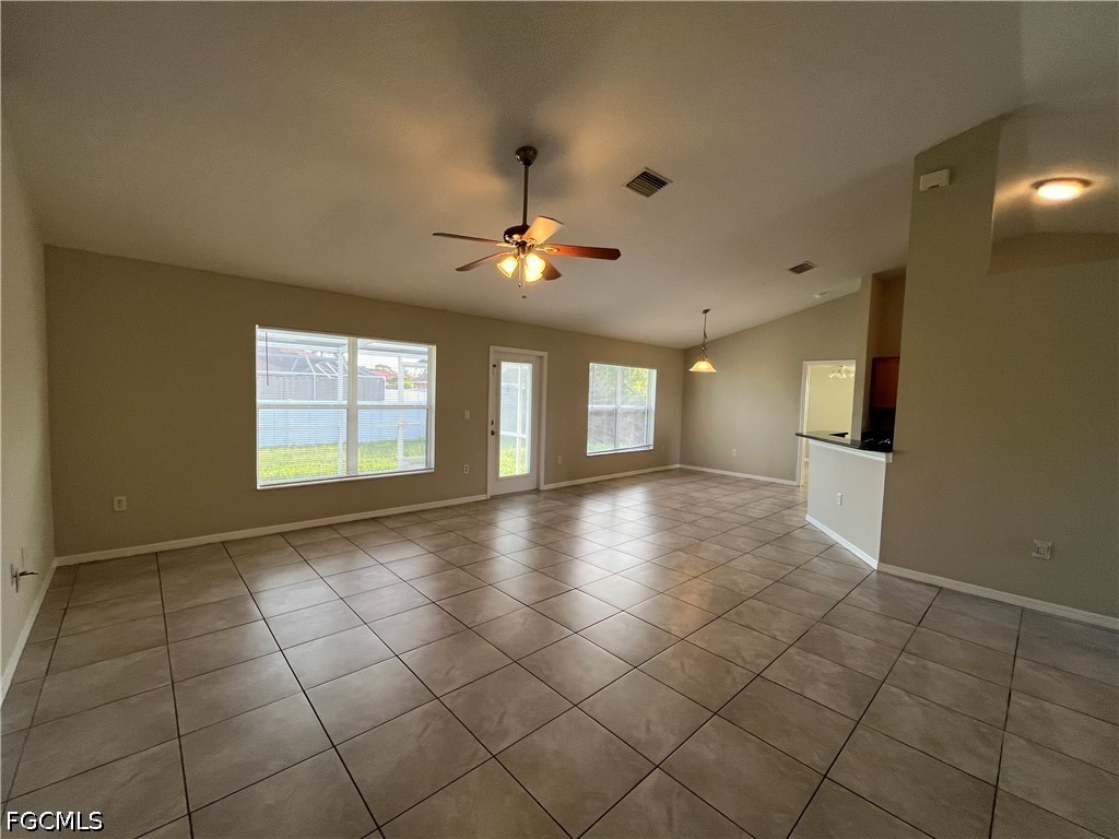 4 Bed SingleFamilyResidence for Sale in Cape Coral, photo 13