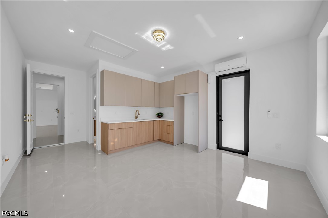 4 Bed SingleFamilyResidence for Sale in Lehigh Acres, photo 13
