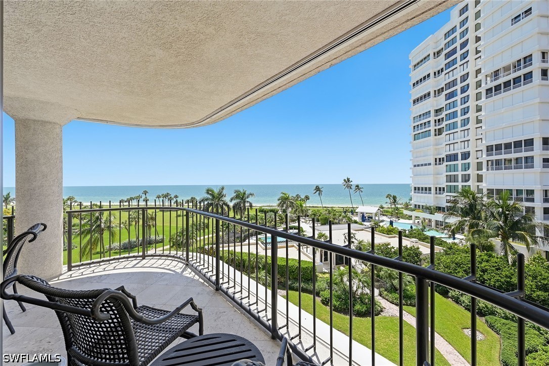 2 Bed Waterfront Home for Sale in Naples, photo 13