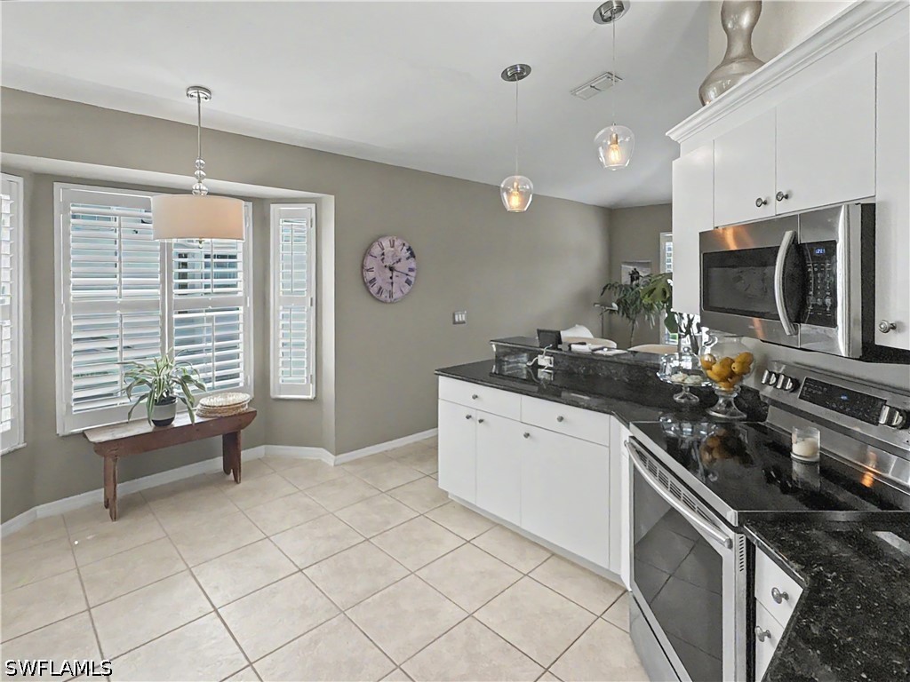 2 Bed Condominium for Sale in Naples, photo 13