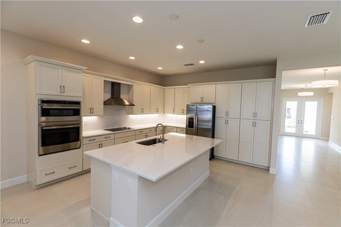 3 Bed SingleFamilyResidence for Sale in Valencia Harbor, FL — photo 14