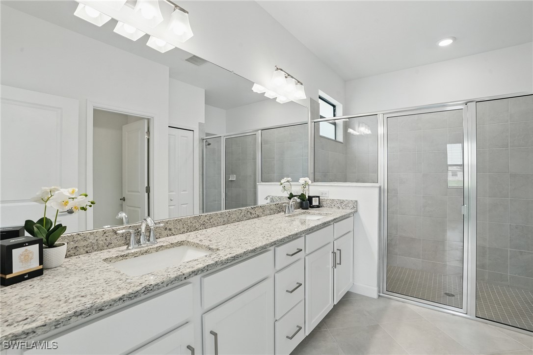 4 Bed Waterfront Home for Sale in Timber Creek, photo 14