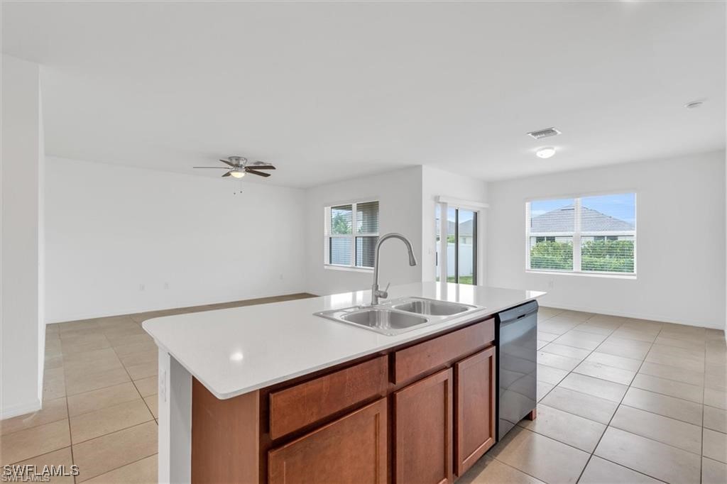 3 Bed SingleFamilyResidence for Sale in Entrada, FL — photo 14