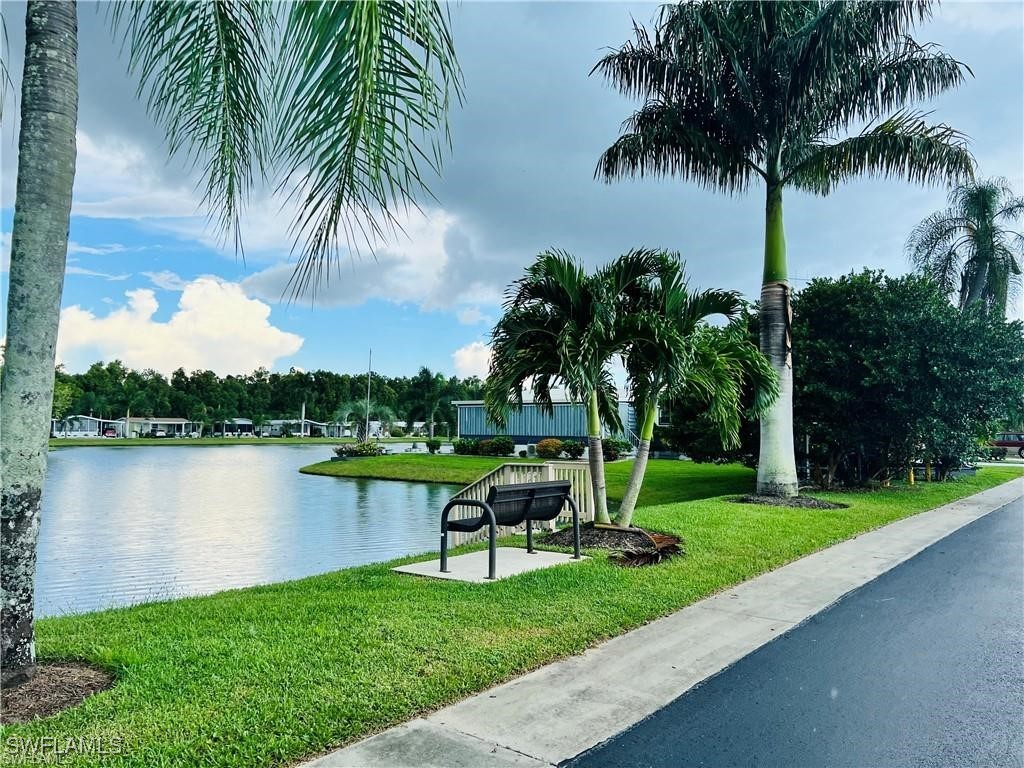 2 Bed ManufacturedHome for Sale in Naples, FL, $208,000 — photo 14