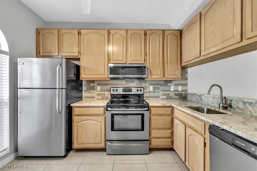 2 Bed Condominium for Sale in Twelve Oaks, photo 14
