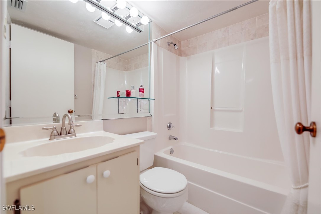 2 Bed Condominium for Sale in Fort Myers Beach, FL, $299,000 — photo 14