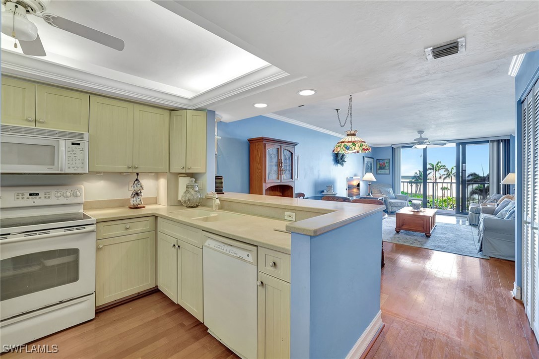 2 Bed Waterfront Home for Sale in Marco Island, photo 14