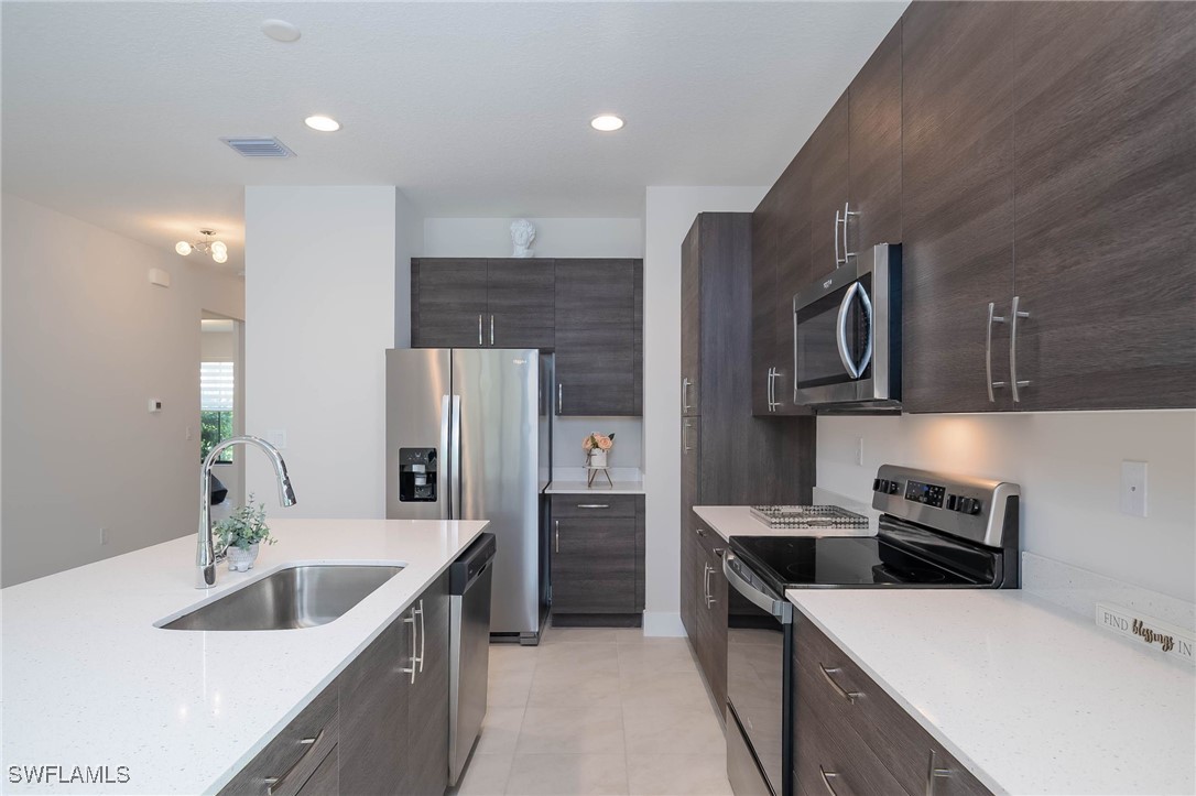 3 Bed SingleFamilyResidence for Sale in Silverwood, FL — photo 14