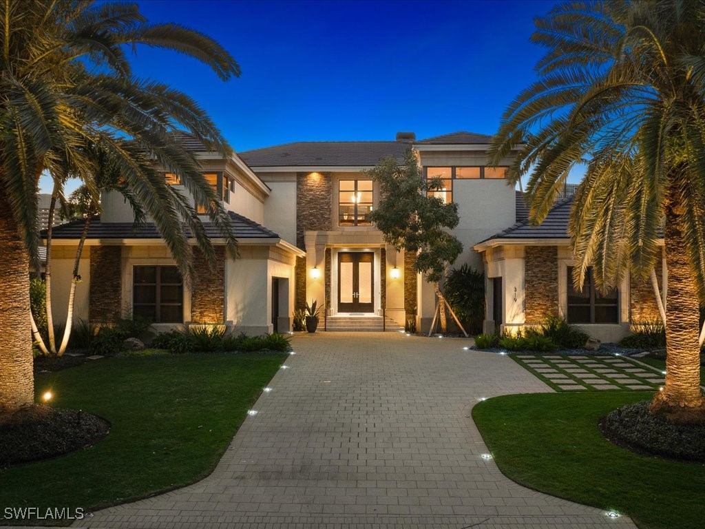 6 Bed Pool Home for Sale in Park Shore, photo 14
