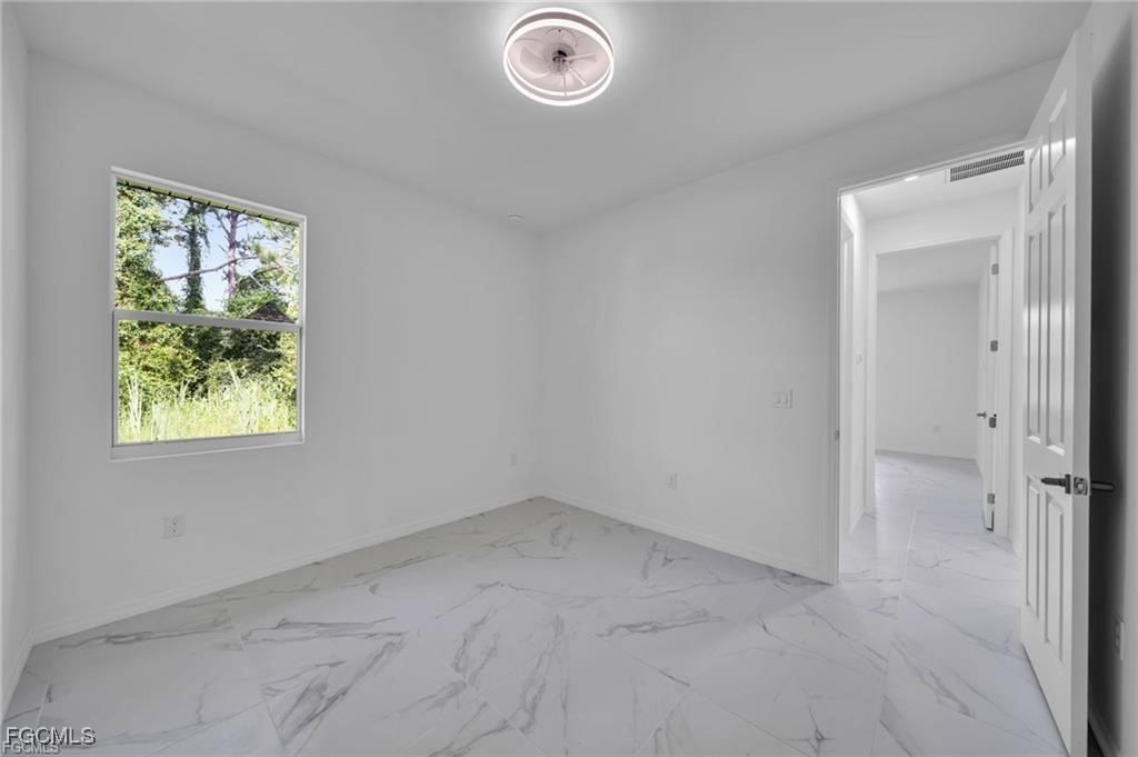 3 Bed SingleFamilyResidence for Sale in Lehigh Acres, photo 14