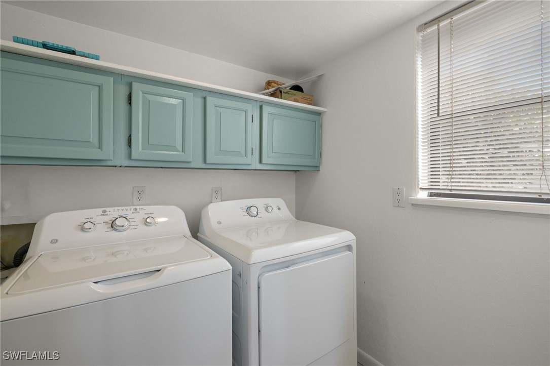 2 Bed Waterfront Home for Sale in Captiva, FL, $899,000 — photo 14