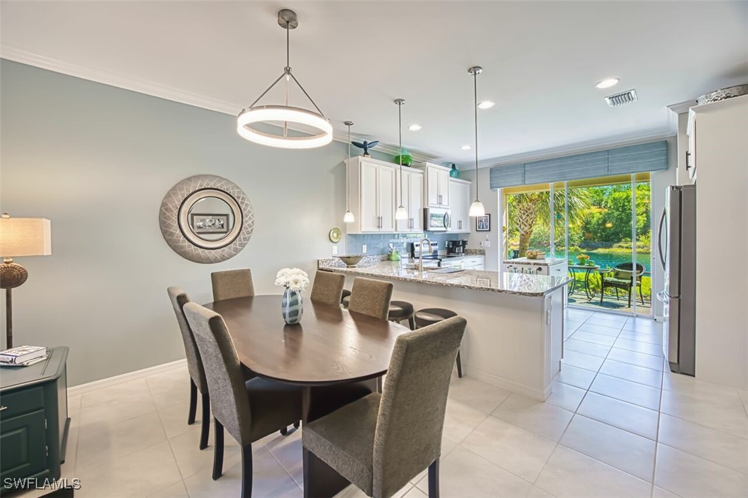 2 Bed Waterfront Home for Sale in Cascades, photo 14