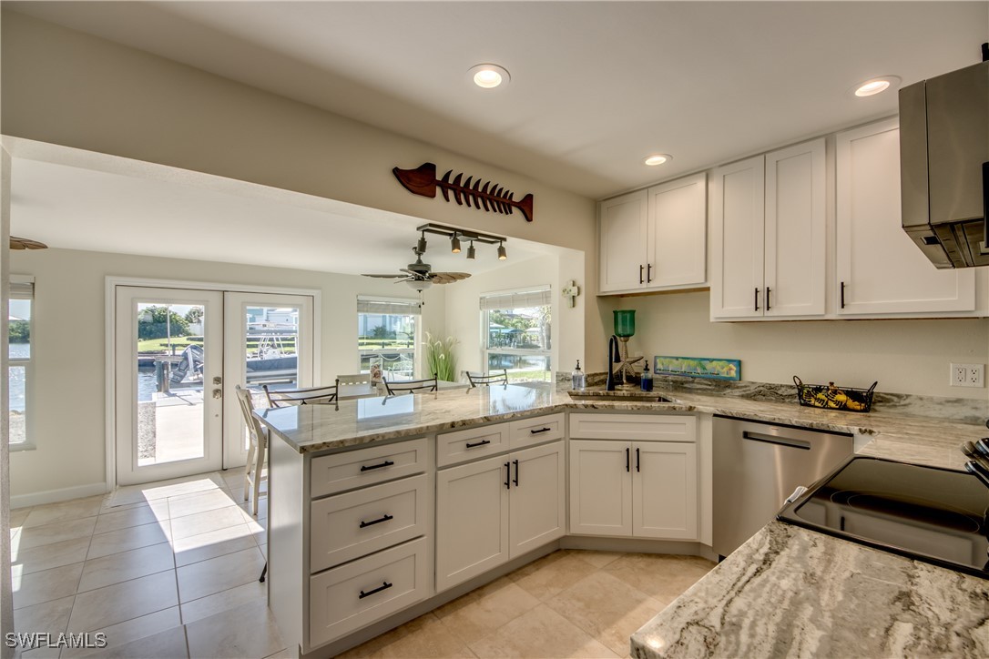2 Bed Waterfront Home for Sale in Bokeelia, photo 14