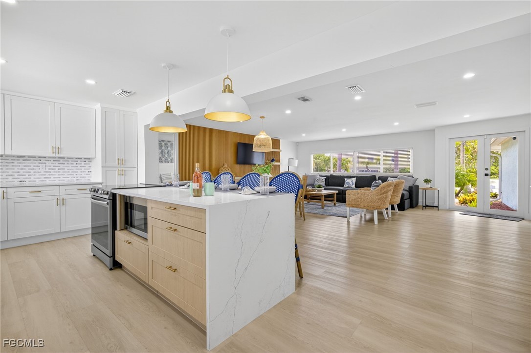 4 Bed Pool Home for Sale in Sanibel, FL, $675,000 — photo 14