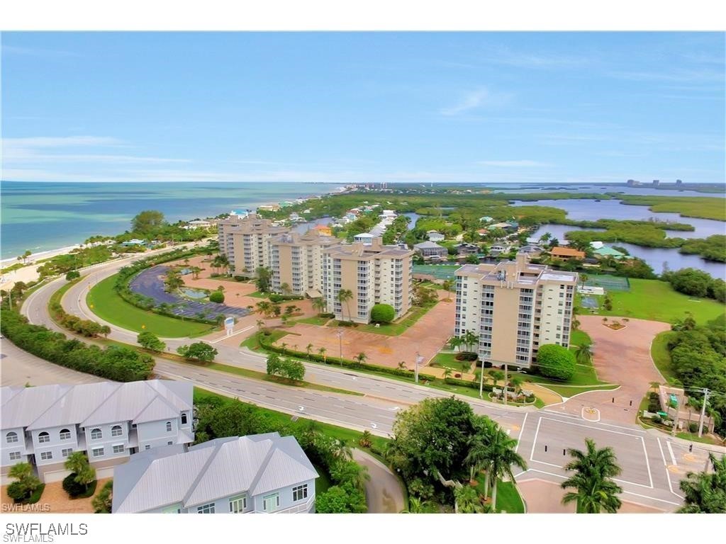 1 Bed Waterfront Home for Sale in Beach And Tennis Club, photo 14