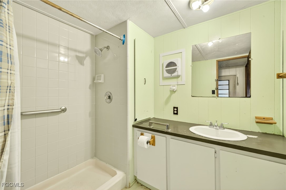 2 Bed ManufacturedHome for Sale in Carriage Village, FL — photo 14