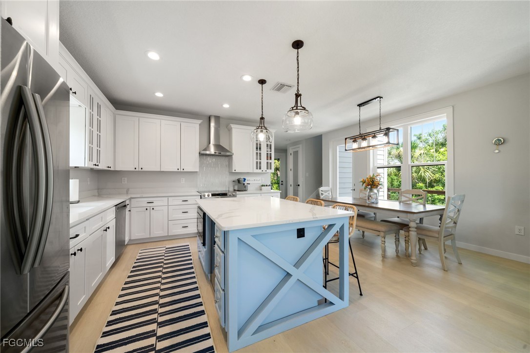 4 Bed SingleFamilyResidence for Sale in Los Colony, FL — photo 14