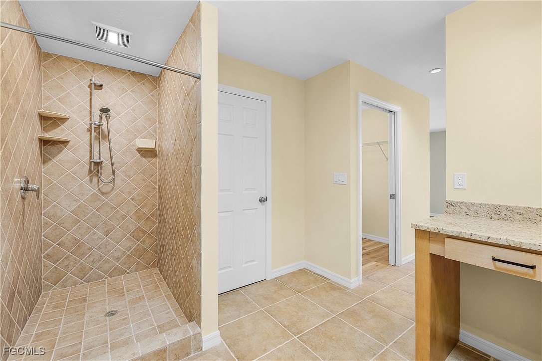 2 Bed Waterfront Home for Sale in Bokeelia, photo 14