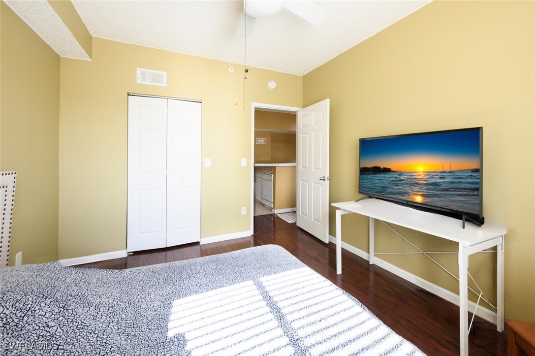 2 Bed Condominium for Sale in Napoli, FL — photo 14