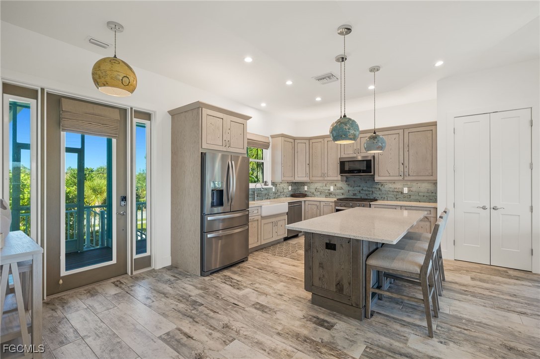 3 Bed Pool Home for Sale in Castaway Estates, photo 14