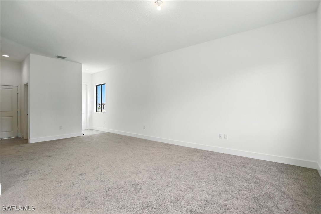 3 Bed SingleFamilyResidence for Sale in Silverwood, FL — photo 14
