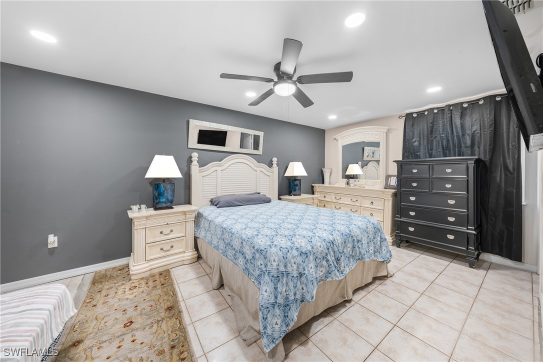 2 Bed SingleFamilyResidence for Sale in Naples, photo 14