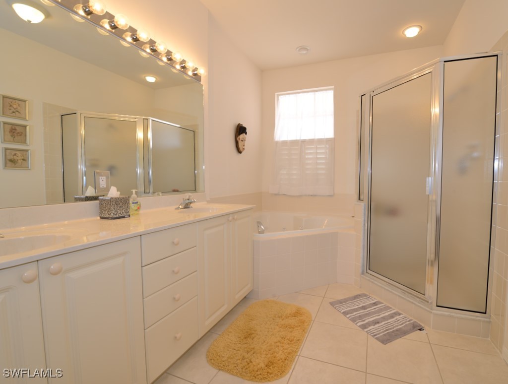 2 Bed Condominium for Sale in Bonita Springs, photo 14