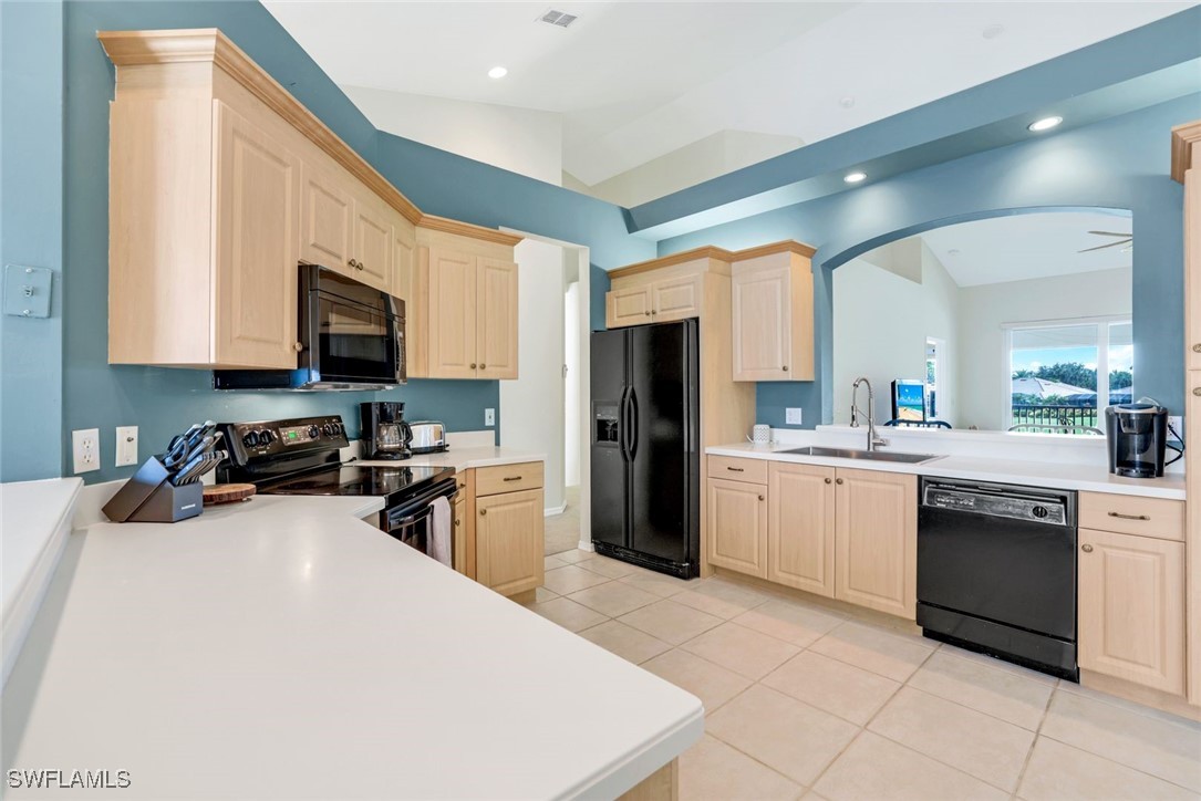 2 Bed Waterfront Home for Sale in Naples, photo 14