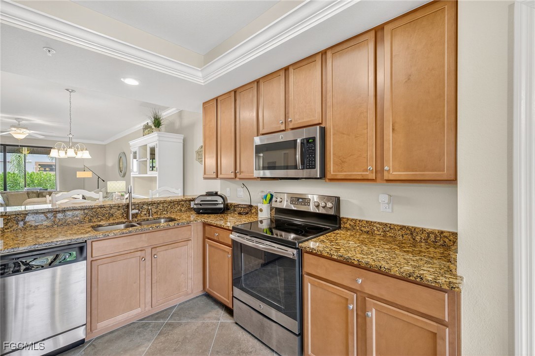 2 Bed Condominium for Sale in Palmetto Cove, FL, $295,000 — photo 14
