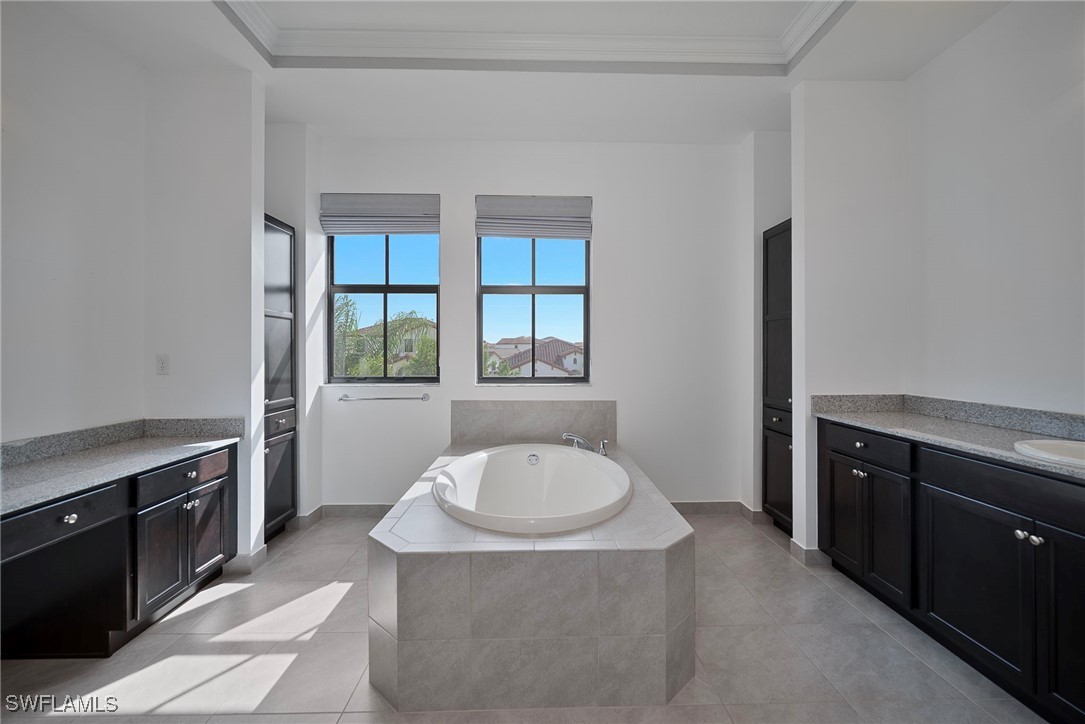 5 Bed SingleFamilyResidence for Sale in Maple Ridge, FL — photo 14