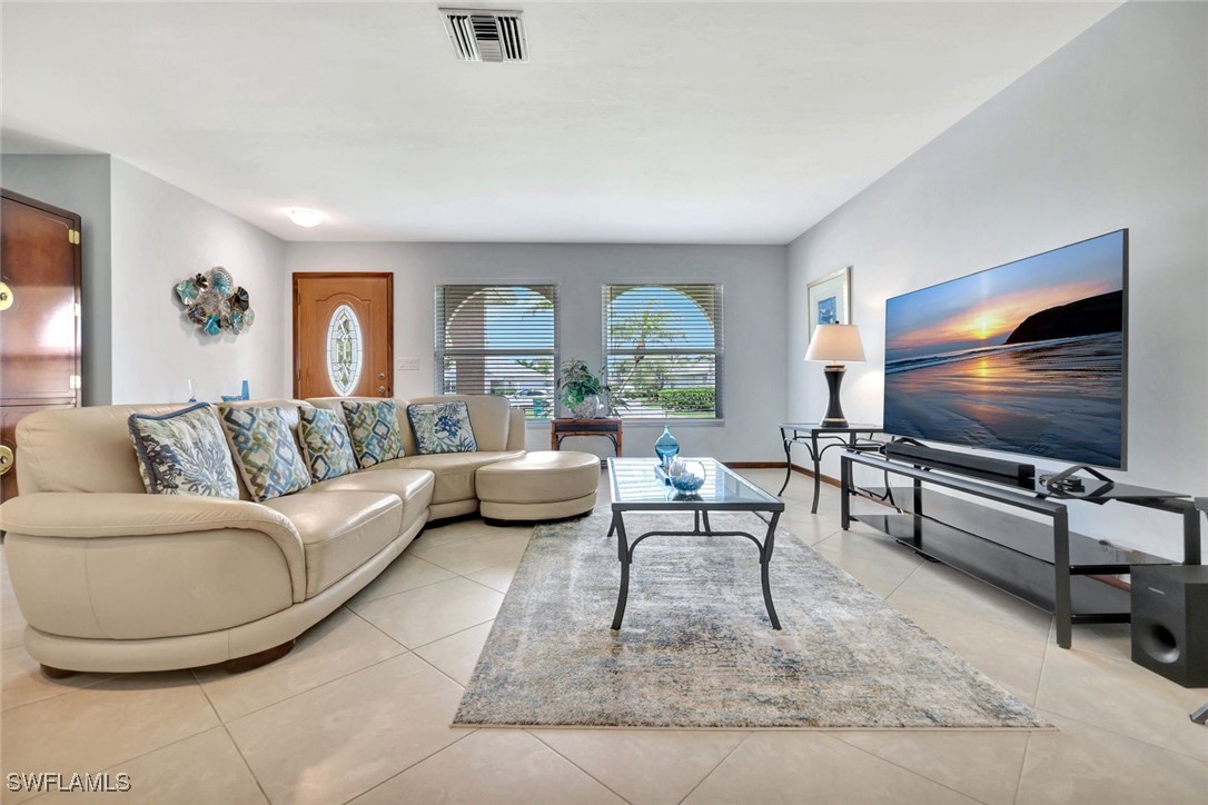 3 Bed SingleFamilyResidence for Sale in Naples, photo 14