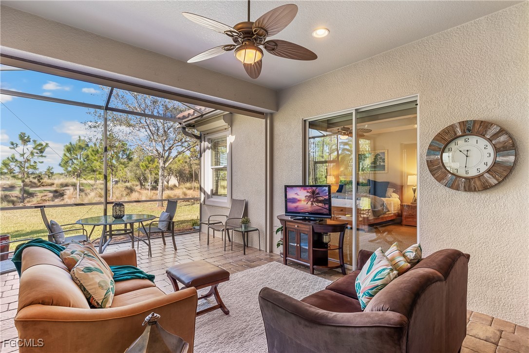 2 Bed SingleFamilyResidence for Sale in Somerset, FL — photo 14