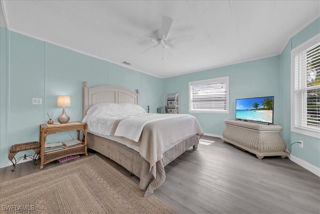2 Bed ManufacturedHome for Sale in Naples, photo 14