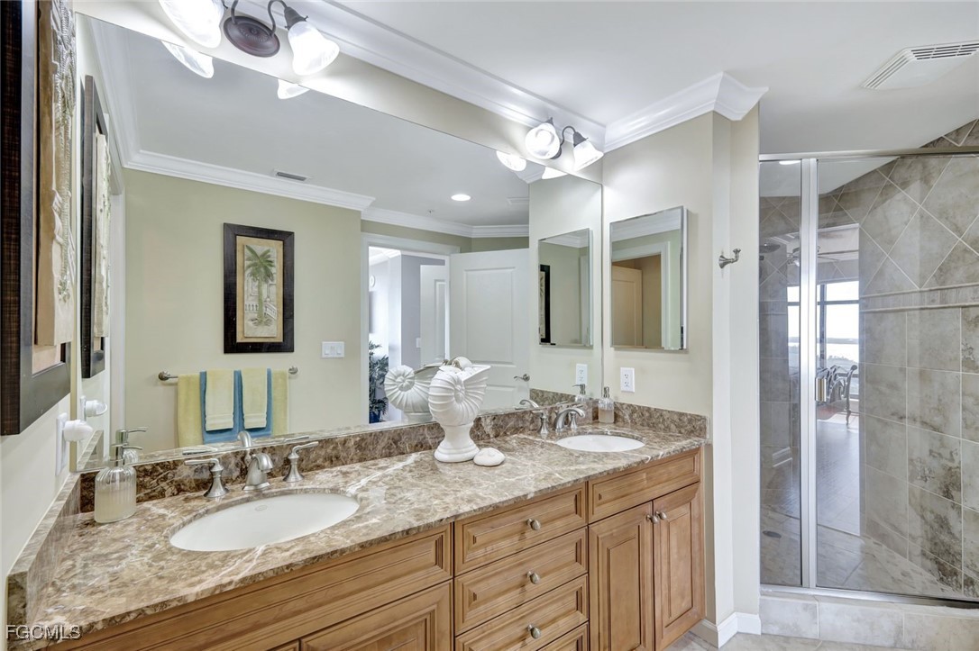 3 Bed Waterfront Home for Sale in Cape Coral, photo 14