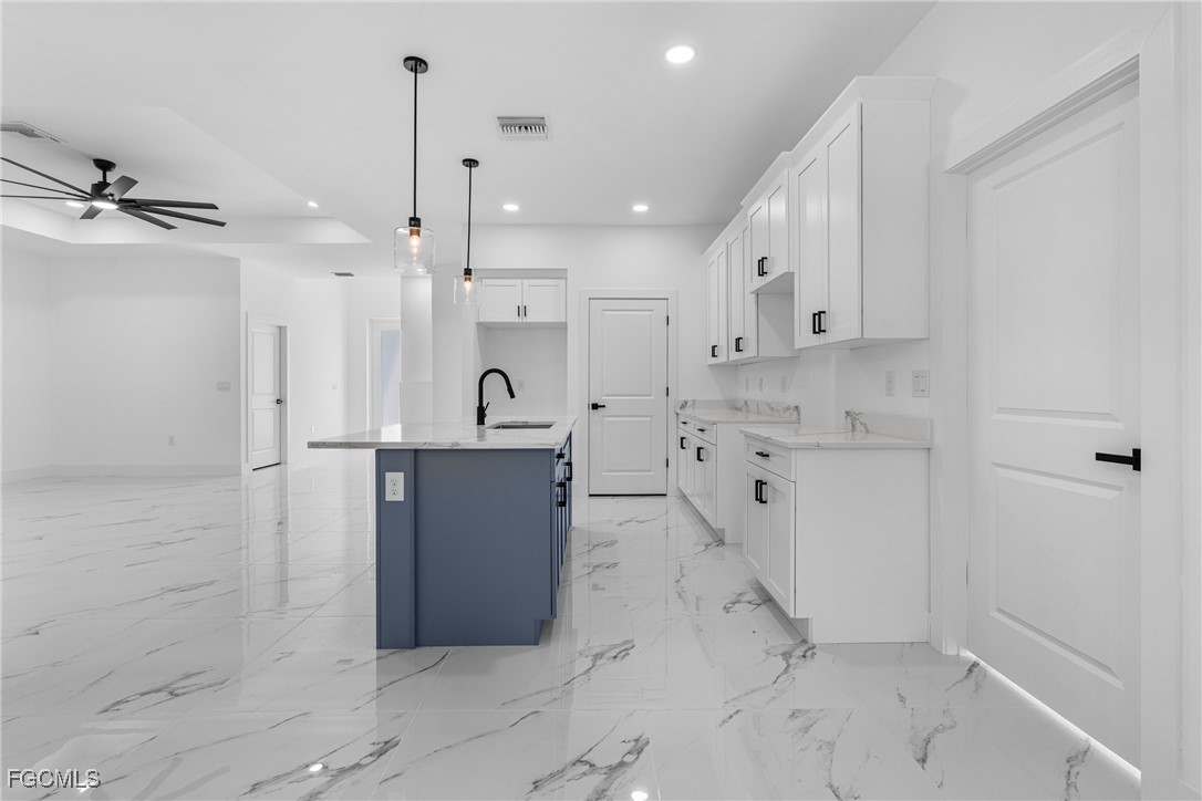 4 Bed SingleFamilyResidence for Sale in Lehigh Acres, photo 14