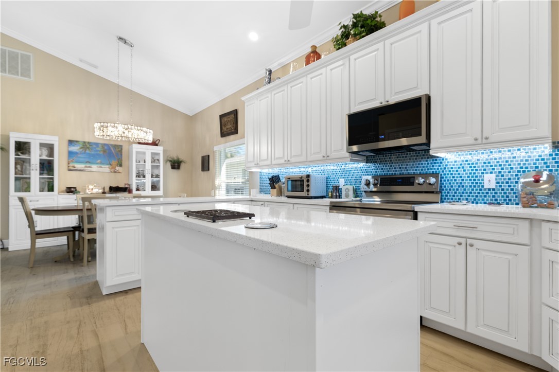 3 Bed Waterfront Home for Sale in North Fort Myers, photo 14
