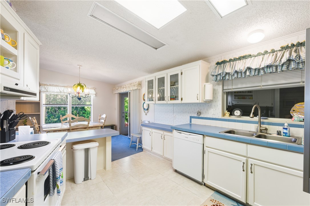2 Bed Waterfront Home for Sale in Riverwood, FL, $312,000 — photo 14