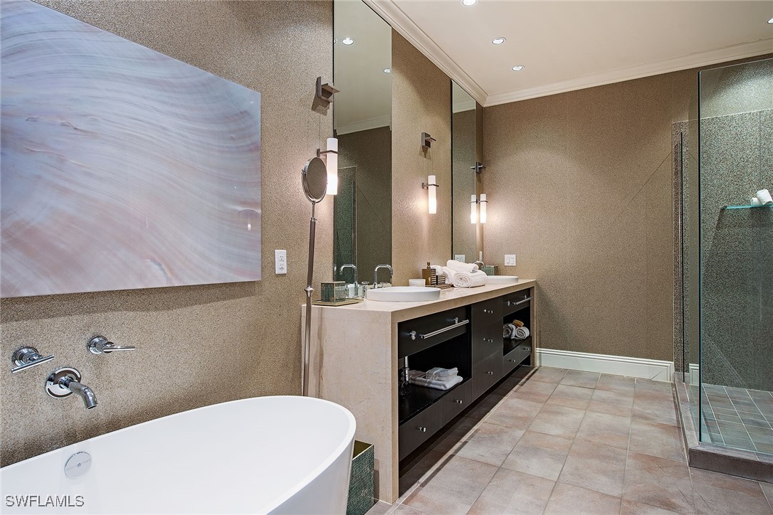 3 Bed Condominium for Sale in Crayton Place, photo 14