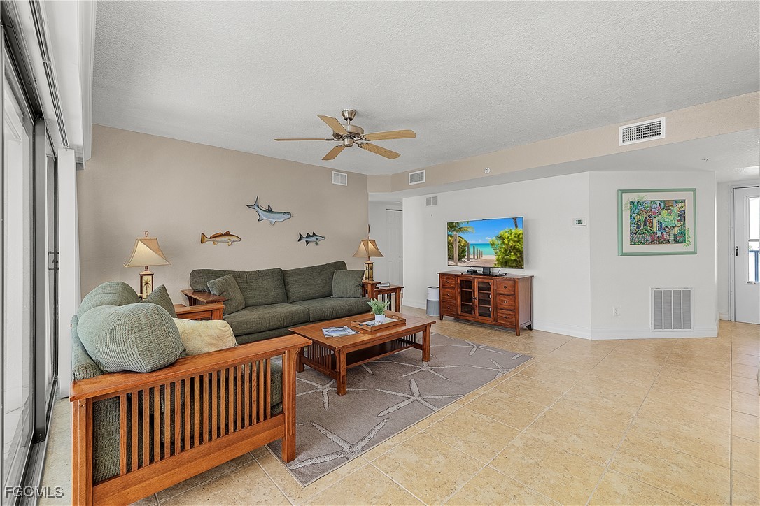 2 Bed Waterfront Home for Sale in Bokeelia, photo 14
